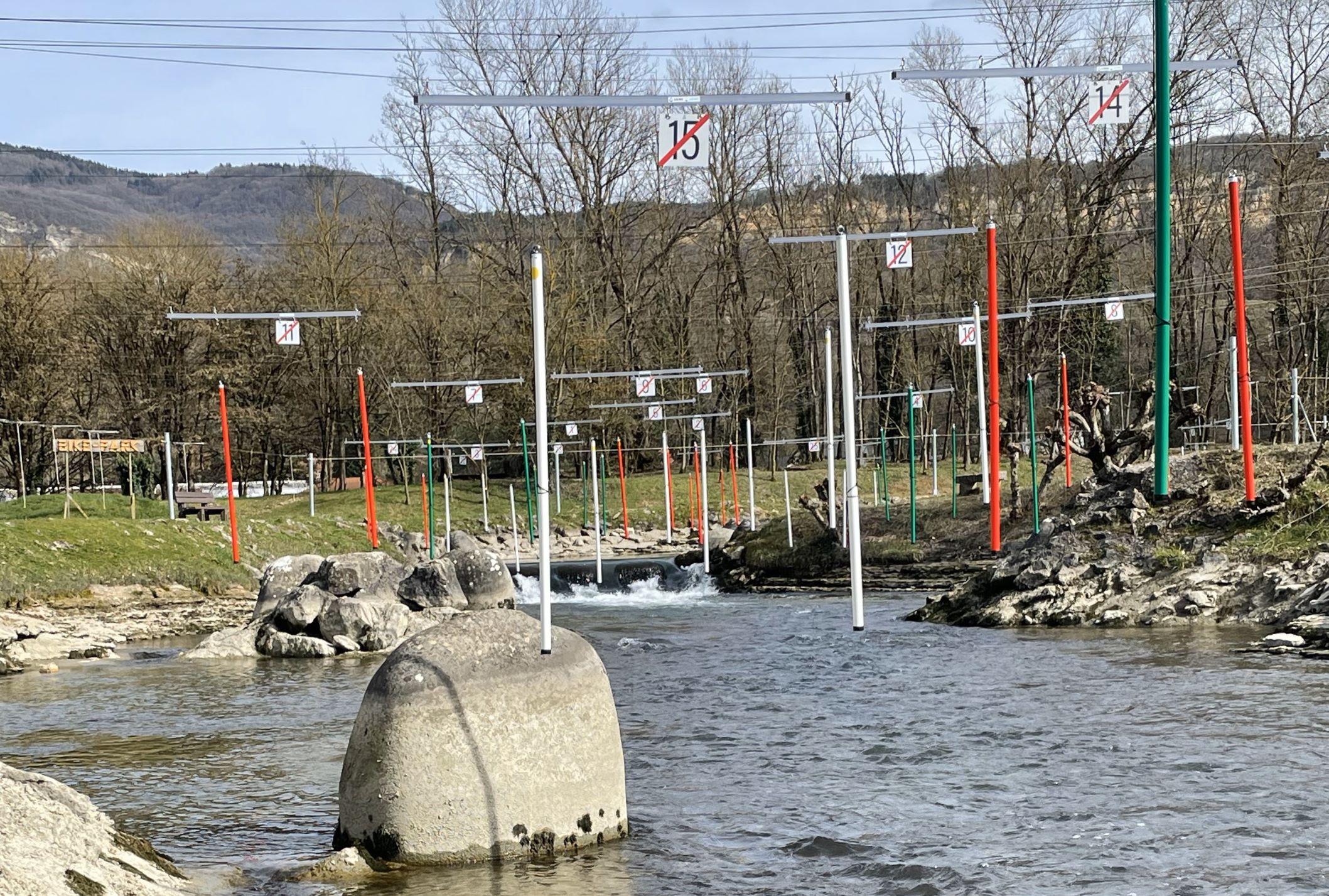 Portes de slalom toutes neuves