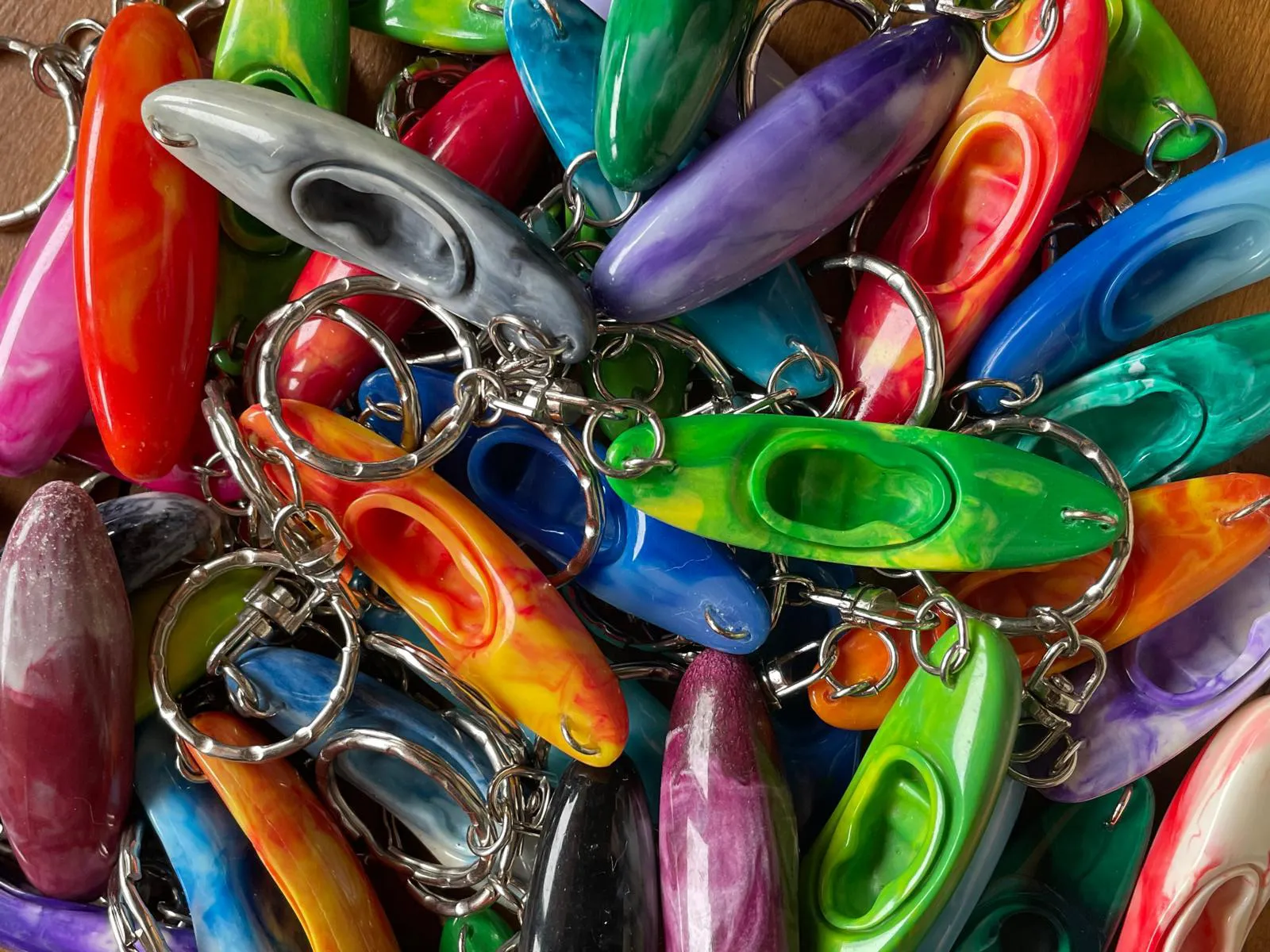 souvenir de l'espace eau vive le porte clé kayak