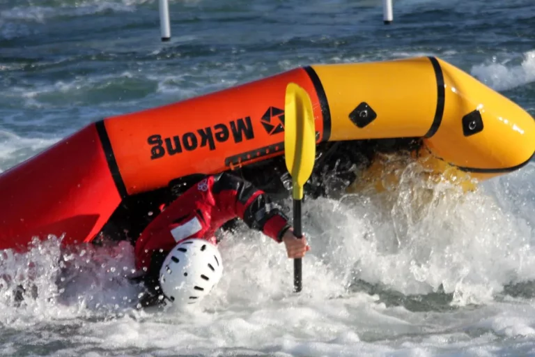 le packraft ca se retoune également. C'est stable mais quand même
